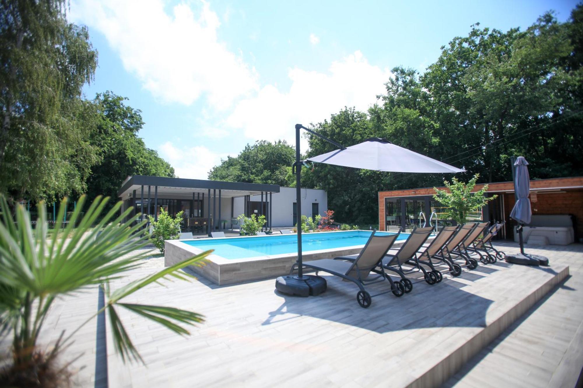 Mohácsi Wellness Vendégház és Lovasklub Esterno foto