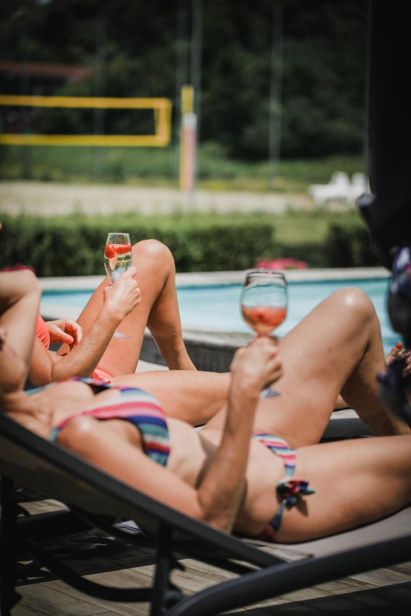 Mohácsi Wellness Vendégház és Lovasklub Esterno foto