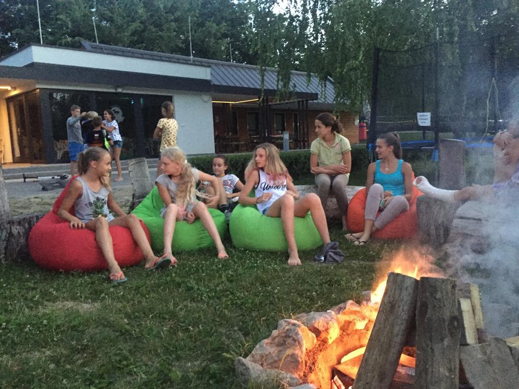 Mohácsi Wellness Vendégház és Lovasklub Esterno foto