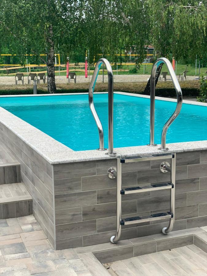 Mohácsi Wellness Vendégház és Lovasklub Esterno foto