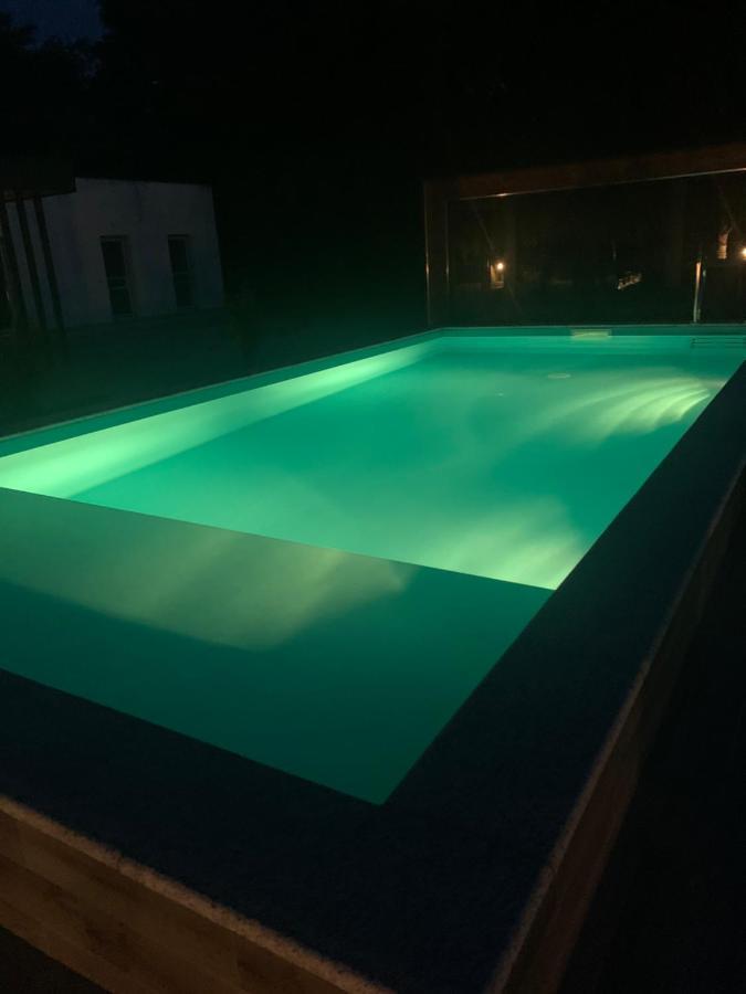 Mohácsi Wellness Vendégház és Lovasklub Esterno foto